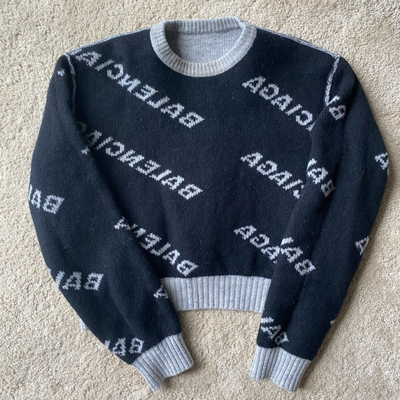 Balenciaga Allover Cropped Logo Sweater - Picture 4 of 6